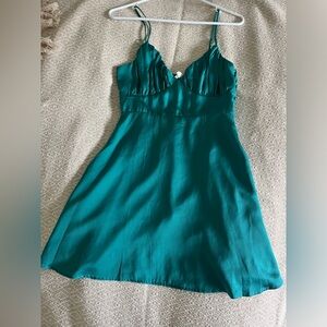 super cute green dress